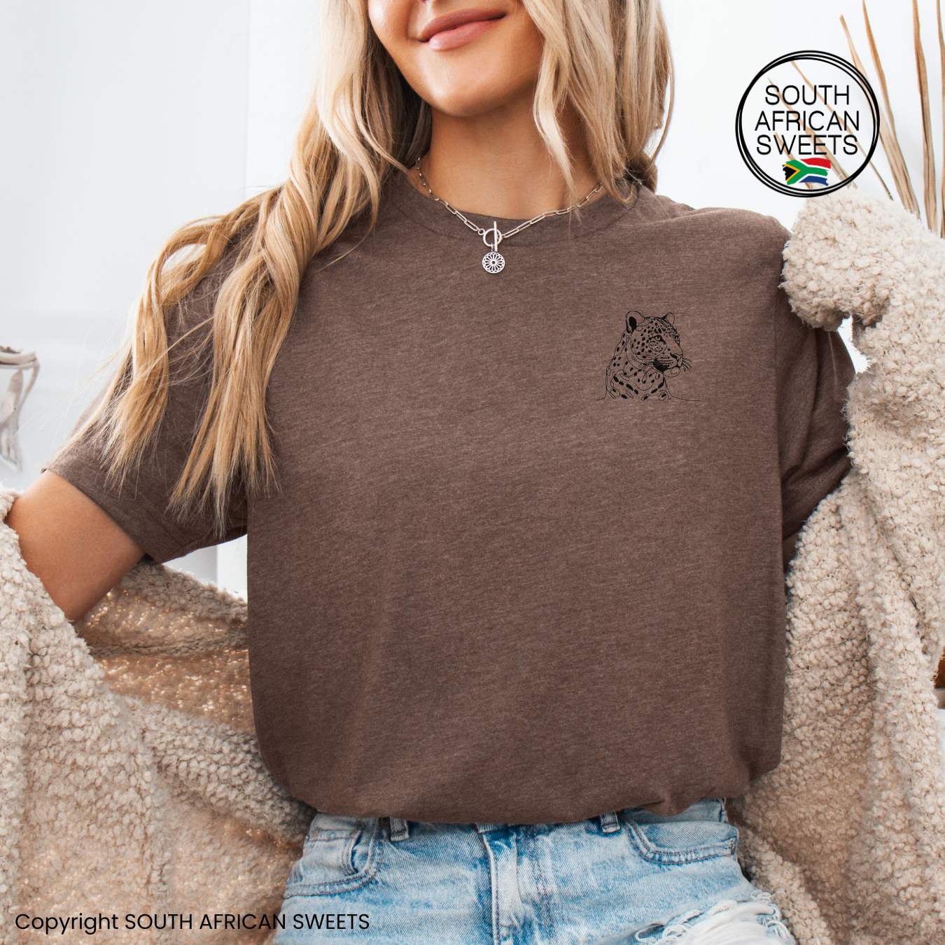 T-SHIRT Leopard Head Line Art